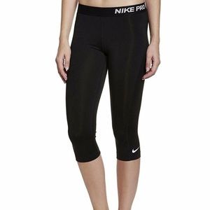 Nike Pro Women’s Training Tights Capri Leggings Black size Small